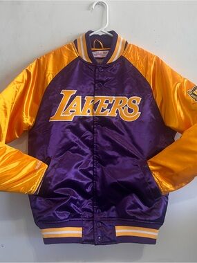 NEW never worn Mitchell & Ness Lakers 2000 Finals Vintage Bomber Satin Jacket